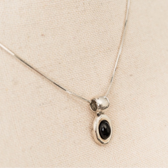 Vintage minimalist oval sterling silver pendant black onyx stone southwestern - Picture 13 of 15